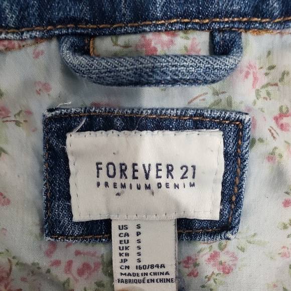 FOREVER 21 Destressed Jacket - Picture 3 of 6